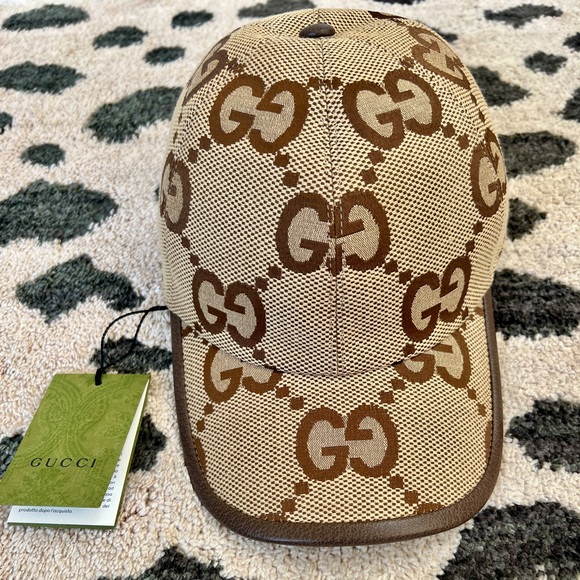 Gucci Tan and Brown GG Patterned Cap - Picture 1 of 9